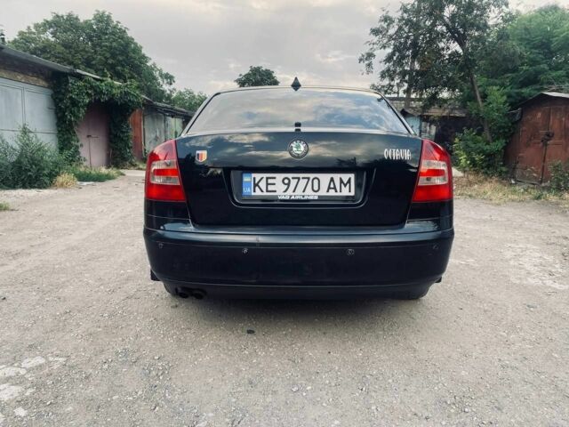 Чорний Шкода Октавія, об'ємом двигуна 2 л та пробігом 220 тис. км за 5300 $, фото 4 на Automoto.ua