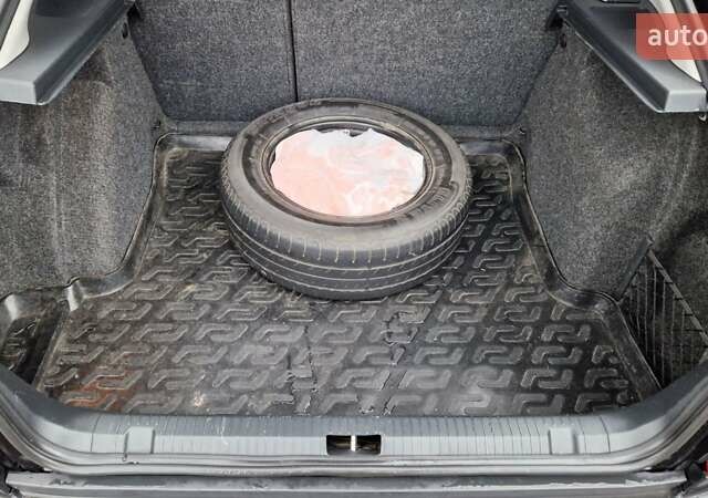 Черный Шкода Октавия, объемом двигателя 1.6 л и пробегом 268 тыс. км за 6500 $, фото 19 на Automoto.ua