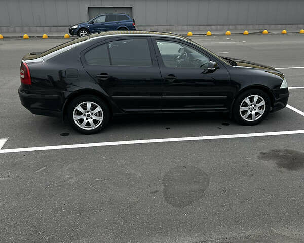 Черный Шкода Октавия, объемом двигателя 2 л и пробегом 355 тыс. км за 6700 $, фото 8 на Automoto.ua