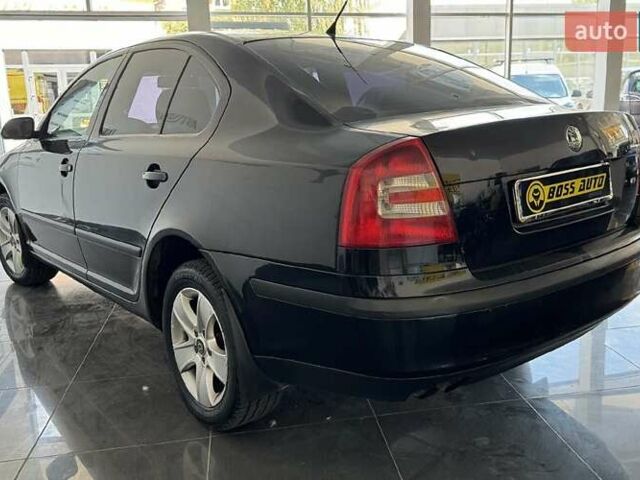 Чорний Шкода Октавія, об'ємом двигуна 2 л та пробігом 311 тис. км за 6000 $, фото 4 на Automoto.ua