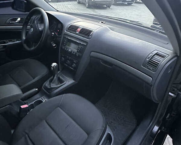 Черный Шкода Октавия, объемом двигателя 1.98 л и пробегом 245 тыс. км за 6200 $, фото 14 на Automoto.ua