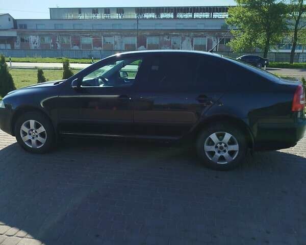 Черный Шкода Октавия, объемом двигателя 2 л и пробегом 280 тыс. км за 6200 $, фото 1 на Automoto.ua