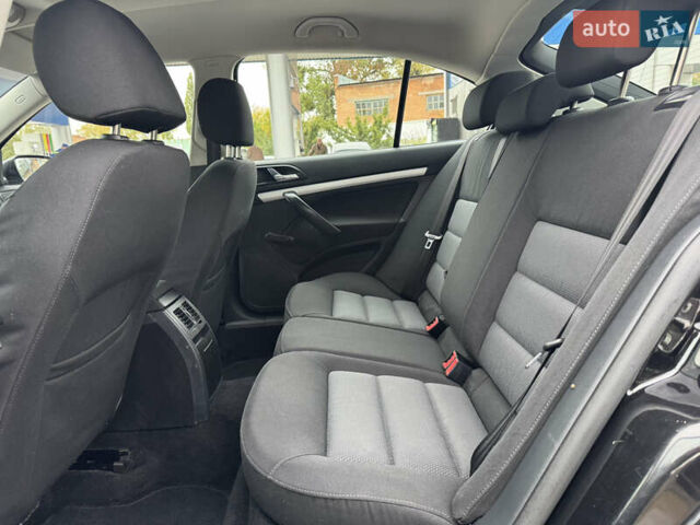 Шкода Октавія 2006 у Лубнах на Automoto.ua Чорний Шкода Октавія, об'ємом двигуна 1.6 л та пробігом 137 тис. км за 6550 $, фото 30 на Automoto.ua