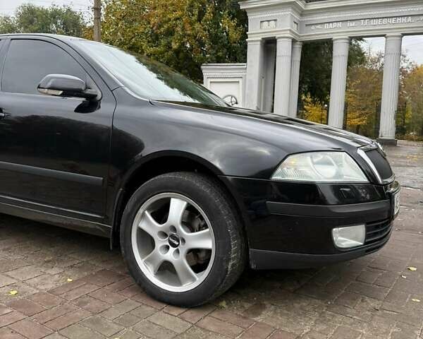 Черный Шкода Октавия, объемом двигателя 1.97 л и пробегом 315 тыс. км за 6650 $, фото 5 на Automoto.ua