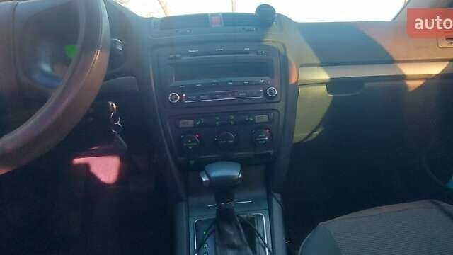 Черный Шкода Октавия, объемом двигателя 1.98 л и пробегом 318 тыс. км за 4950 $, фото 14 на Automoto.ua