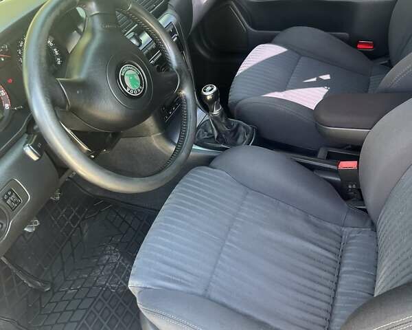 Черный Шкода Октавия, объемом двигателя 1.78 л и пробегом 254 тыс. км за 7500 $, фото 19 на Automoto.ua