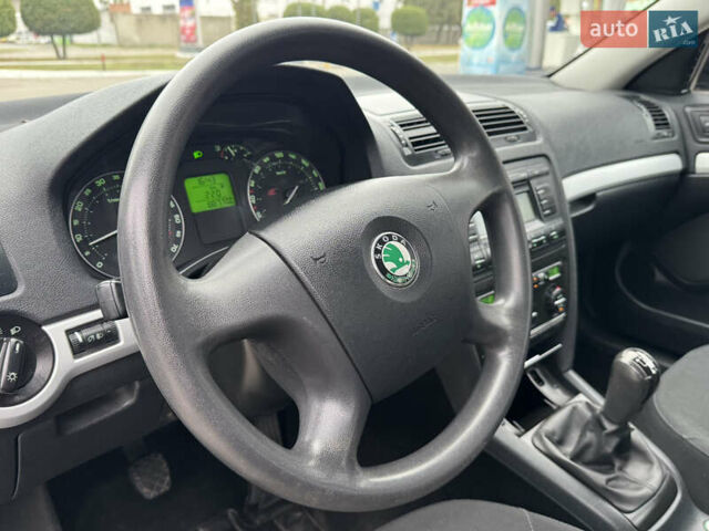 Шкода Октавія 2006 у Лубнах на Automoto.ua Чорний Шкода Октавія, об'ємом двигуна 1.6 л та пробігом 137 тис. км за 6550 $, фото 24 на Automoto.ua
