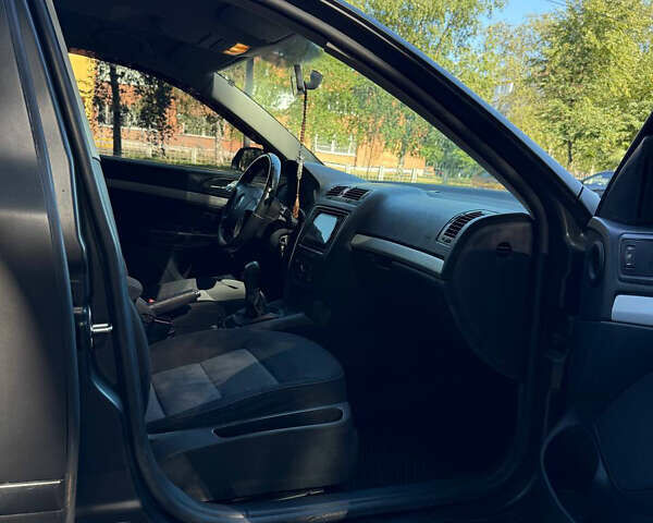 Чорний Шкода Октавія, об'ємом двигуна 1.6 л та пробігом 262 тис. км за 4999 $, фото 6 на Automoto.ua