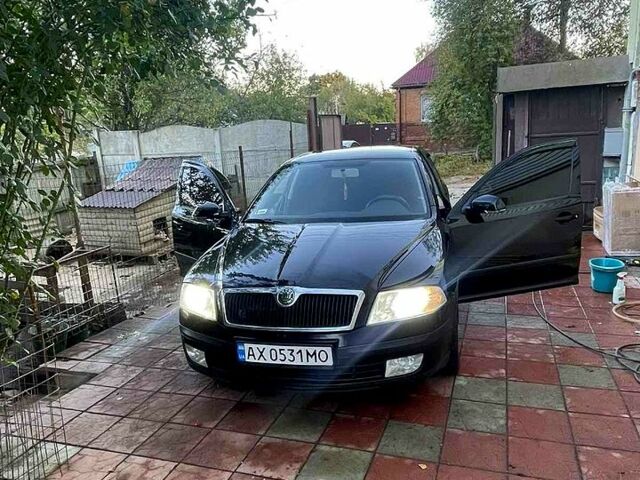 Черный Шкода Октавия, объемом двигателя 1.6 л и пробегом 240 тыс. км за 4900 $, фото 6 на Automoto.ua