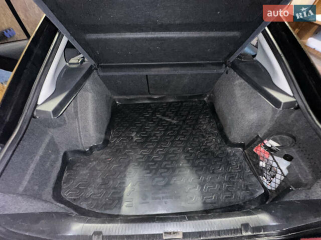 Черный Шкода Октавия, объемом двигателя 1.9 л и пробегом 302 тыс. км за 5950 $, фото 18 на Automoto.ua