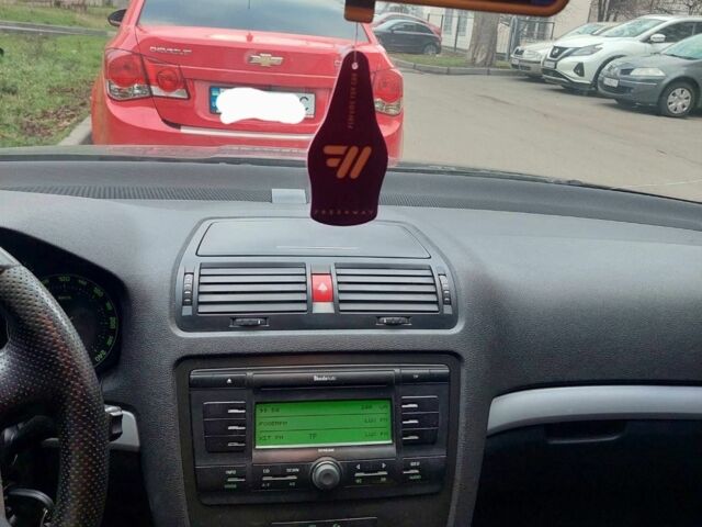 Черный Шкода Октавия, объемом двигателя 0 л и пробегом 358 тыс. км за 3900 $, фото 5 на Automoto.ua