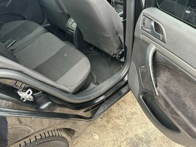 Черный Шкода Октавия, объемом двигателя 1.6 л и пробегом 253 тыс. км за 5800 $, фото 13 на Automoto.ua