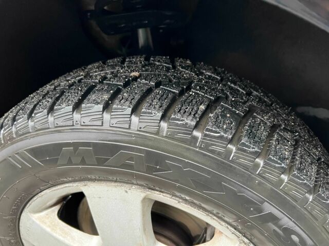 Черный Шкода Октавия, объемом двигателя 2 л и пробегом 240 тыс. км за 5400 $, фото 5 на Automoto.ua