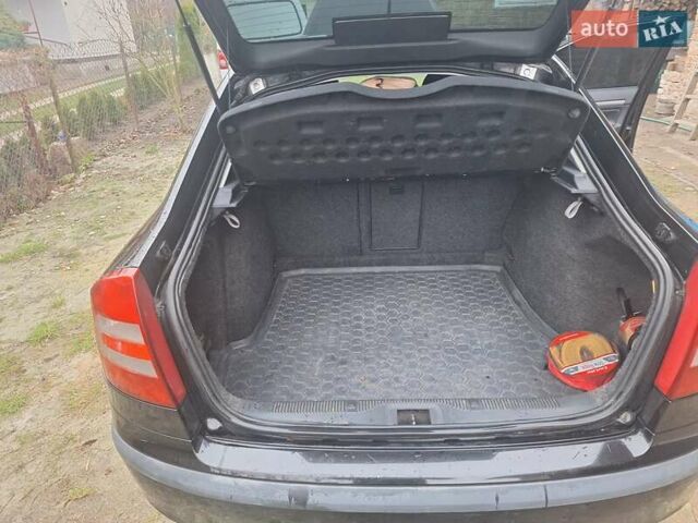 Черный Шкода Октавия, объемом двигателя 1.98 л и пробегом 260 тыс. км за 3600 $, фото 12 на Automoto.ua