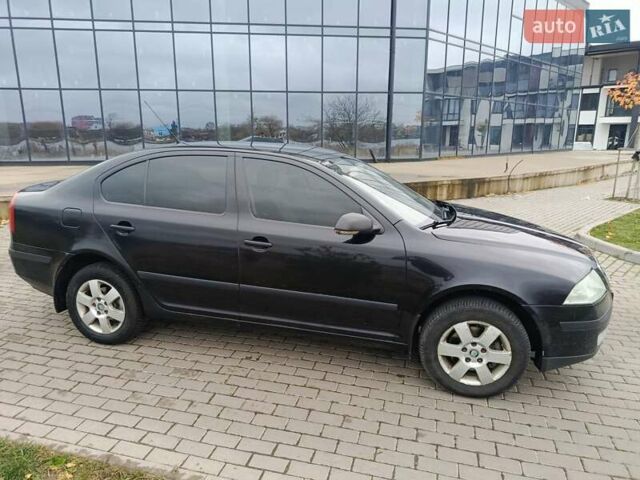 Черный Шкода Октавия, объемом двигателя 2 л и пробегом 240 тыс. км за 3500 $, фото 3 на Automoto.ua