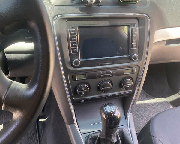 Шкода Октавия 2006 в Кропивницком (Кировограде) на Automoto.ua Черный Шкода Октавия, объемом двигателя 1.6 л и пробегом 264 тыс. км за 6000 $, фото 11 на Automoto.ua