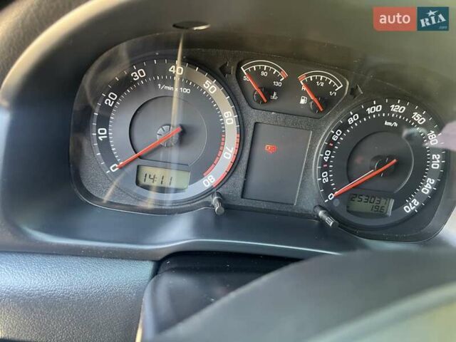 Черный Шкода Октавия, объемом двигателя 1.78 л и пробегом 254 тыс. км за 7500 $, фото 7 на Automoto.ua