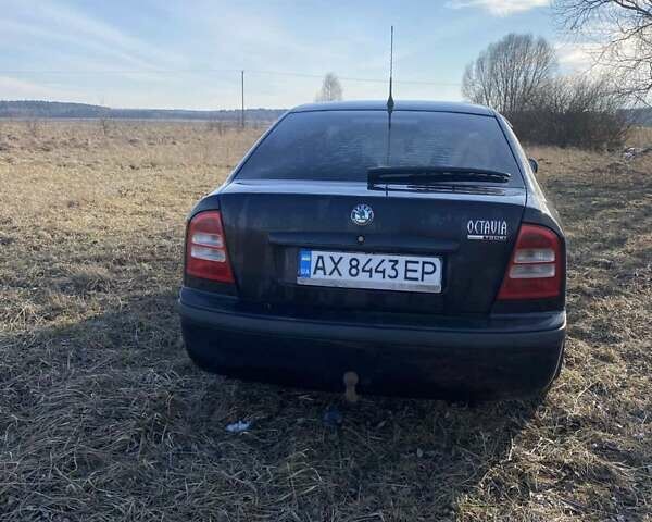 Черный Шкода Октавия, объемом двигателя 1.6 л и пробегом 230 тыс. км за 3750 $, фото 5 на Automoto.ua
