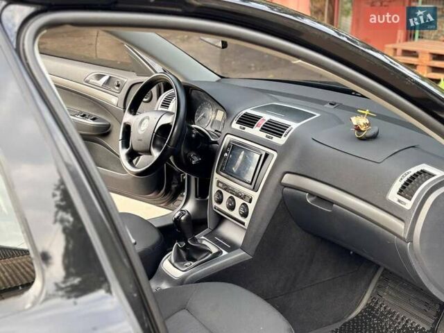 Шкода Октавия 2006 в Кривом Роге на Automoto.ua Черный Шкода Октавия, объемом двигателя 1.98 л и пробегом 220 тыс. км за 5500 $, фото 11 на Automoto.ua