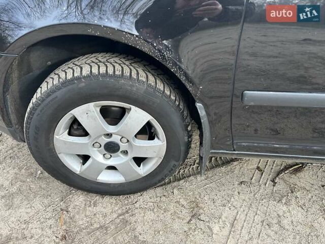 Черный Шкода Октавия, объемом двигателя 1.6 л и пробегом 253 тыс. км за 5800 $, фото 11 на Automoto.ua