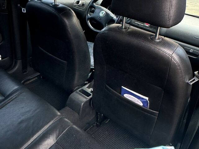 Шкода Октавия 2006 в Львове на Automoto.ua Черный Шкода Октавия, объемом двигателя 1.6 л и пробегом 150 тыс. км за 5500 $, фото 3 на Automoto.ua