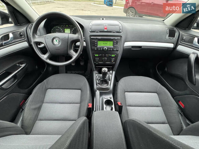 Шкода Октавія 2006 у Лубнах на Automoto.ua Чорний Шкода Октавія, об'ємом двигуна 1.6 л та пробігом 137 тис. км за 6550 $, фото 31 на Automoto.ua