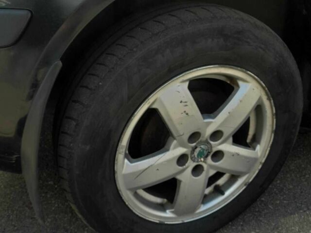 Черный Шкода Октавия, объемом двигателя 0 л и пробегом 500 тыс. км за 3800 $, фото 13 на Automoto.ua