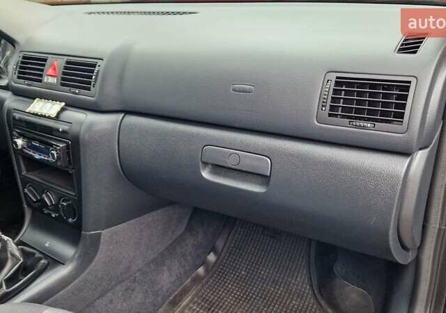 Черный Шкода Октавия, объемом двигателя 1.6 л и пробегом 268 тыс. км за 6500 $, фото 33 на Automoto.ua