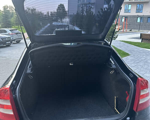 Черный Шкода Октавия, объемом двигателя 1.98 л и пробегом 245 тыс. км за 6200 $, фото 19 на Automoto.ua