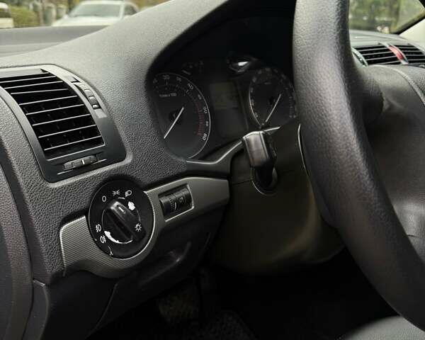 Черный Шкода Октавия, объемом двигателя 1.97 л и пробегом 315 тыс. км за 6650 $, фото 21 на Automoto.ua