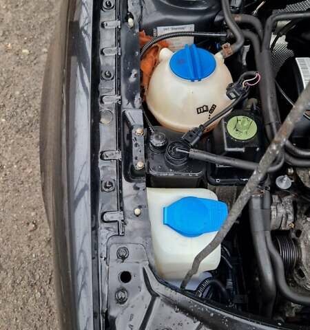 Черный Шкода Октавия, объемом двигателя 1.6 л и пробегом 268 тыс. км за 6500 $, фото 5 на Automoto.ua