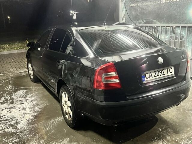 Чорний Шкода Октавія, об'ємом двигуна 2 л та пробігом 270 тис. км за 3800 $, фото 1 на Automoto.ua