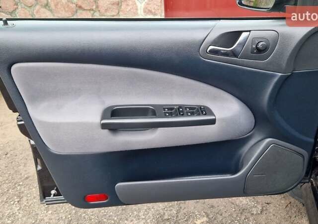 Черный Шкода Октавия, объемом двигателя 1.6 л и пробегом 268 тыс. км за 6500 $, фото 29 на Automoto.ua