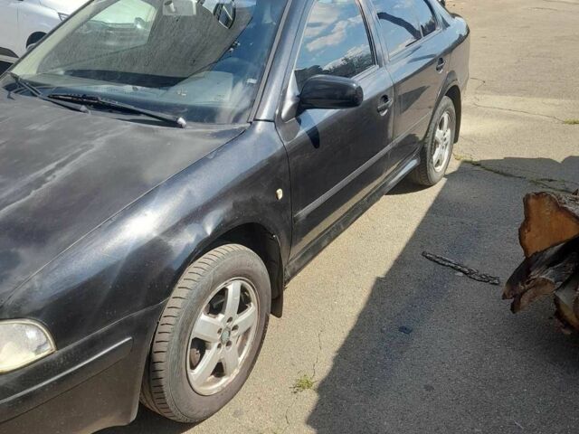 Черный Шкода Октавия, объемом двигателя 0 л и пробегом 500 тыс. км за 3800 $, фото 1 на Automoto.ua