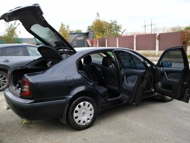 Чорний Шкода Октавія, об'ємом двигуна 1.8 л та пробігом 250 тис. км за 3333 $, фото 7 на Automoto.ua