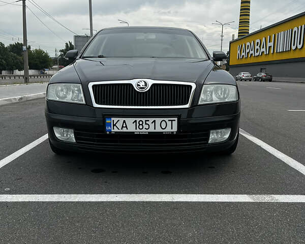 Черный Шкода Октавия, объемом двигателя 2 л и пробегом 355 тыс. км за 6700 $, фото 2 на Automoto.ua