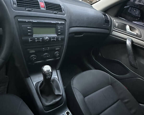 Черный Шкода Октавия, объемом двигателя 1.98 л и пробегом 245 тыс. км за 6200 $, фото 11 на Automoto.ua