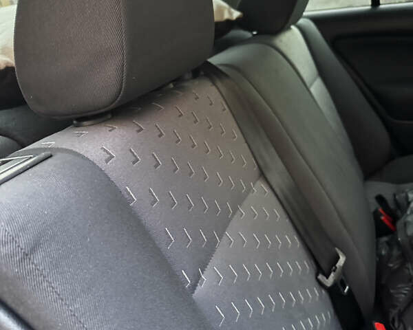 Черный Шкода Октавия, объемом двигателя 1.6 л и пробегом 250 тыс. км за 5200 $, фото 12 на Automoto.ua