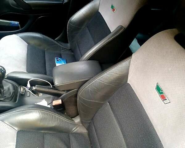 Черный Шкода Октавия, объемом двигателя 2 л и пробегом 312 тыс. км за 7300 $, фото 10 на Automoto.ua