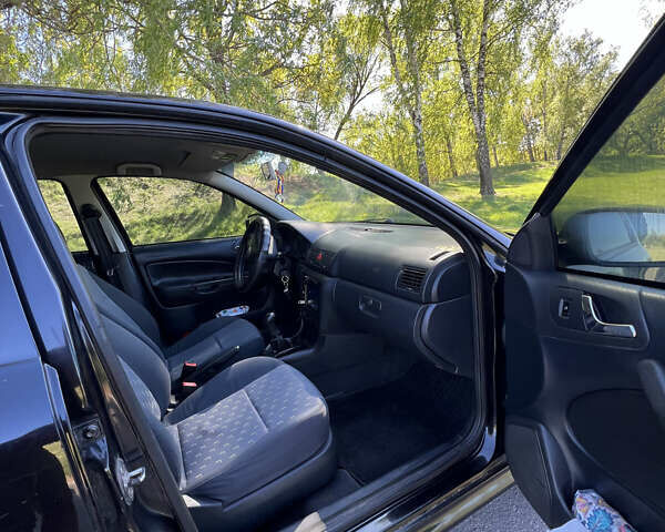 Чорний Шкода Октавія, об'ємом двигуна 1.6 л та пробігом 418 тис. км за 4150 $, фото 12 на Automoto.ua
