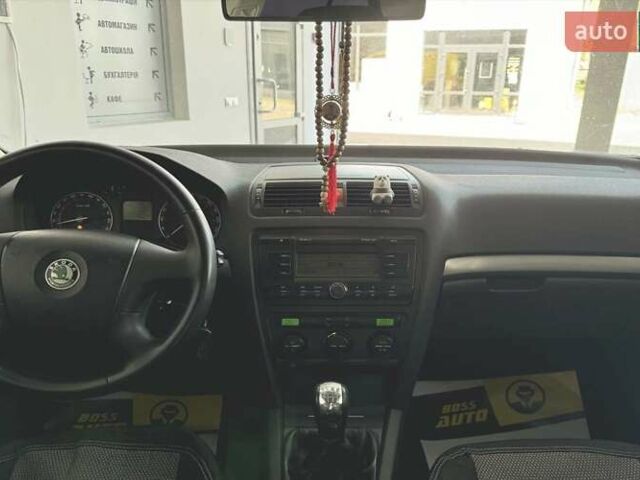 Чорний Шкода Октавія, об'ємом двигуна 2 л та пробігом 311 тис. км за 6000 $, фото 13 на Automoto.ua