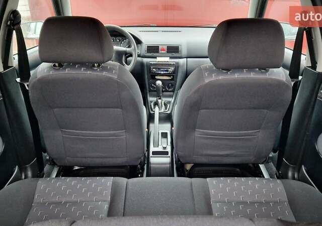 Черный Шкода Октавия, объемом двигателя 1.6 л и пробегом 268 тыс. км за 6500 $, фото 20 на Automoto.ua