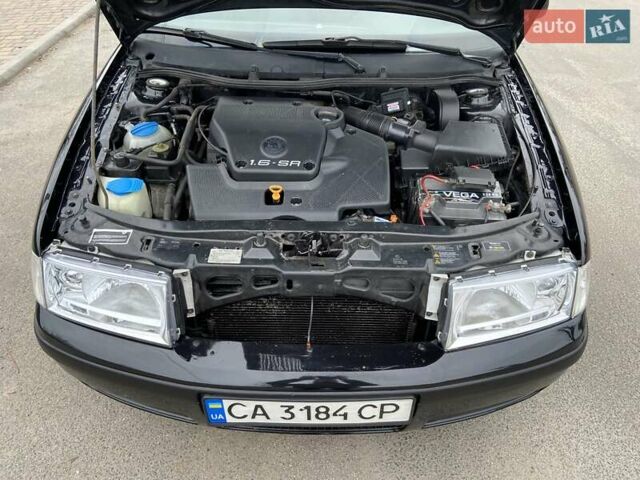 Черный Шкода Октавия, объемом двигателя 1.6 л и пробегом 292 тыс. км за 5250 $, фото 16 на Automoto.ua