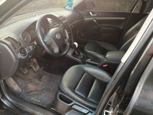 Шкода Октавія 2006 у Ахтырке на Automoto.ua Чорний Шкода Октавія, об'ємом двигуна 1.6 л та пробігом 227 тис. км за 5200 $, фото 9 на Automoto.ua