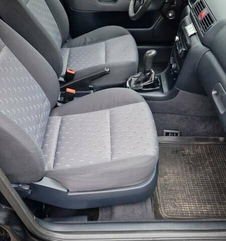 Черный Шкода Октавия, объемом двигателя 1.6 л и пробегом 268 тыс. км за 6500 $, фото 30 на Automoto.ua