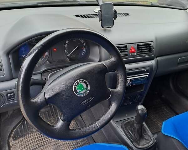 Черный Шкода Октавия, объемом двигателя 1.6 л и пробегом 260 тыс. км за 6500 $, фото 4 на Automoto.ua