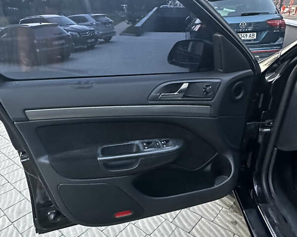 Черный Шкода Октавия, объемом двигателя 1.98 л и пробегом 245 тыс. км за 6200 $, фото 12 на Automoto.ua