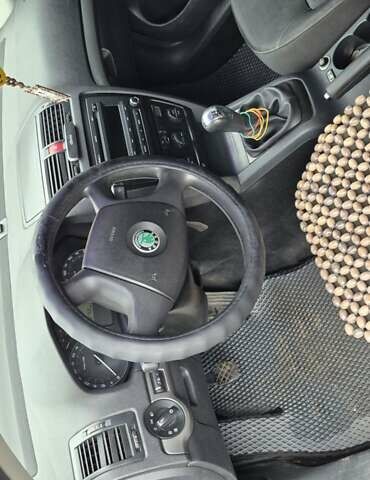 Чорний Шкода Октавія, об'ємом двигуна 1.98 л та пробігом 230 тис. км за 4200 $, фото 4 на Automoto.ua