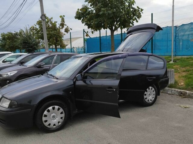 Чорний Шкода Октавія, об'ємом двигуна 1.8 л та пробігом 250 тис. км за 3333 $, фото 5 на Automoto.ua
