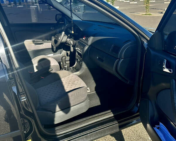 Черный Шкода Октавия, объемом двигателя 1.9 л и пробегом 300 тыс. км за 8200 $, фото 6 на Automoto.ua